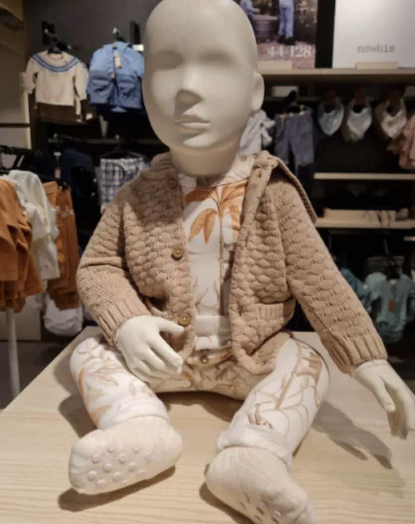 Puderrosa barnkläder finast till våren